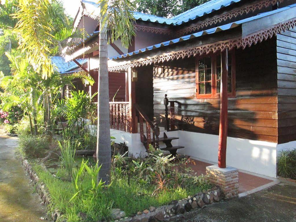 Happiness Resort Sukhothai Exterior foto